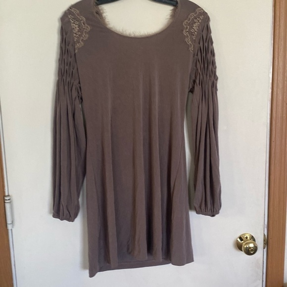 Free people, small long sleeve, ruched, detail and lace detail dress - Picture 1 of 11